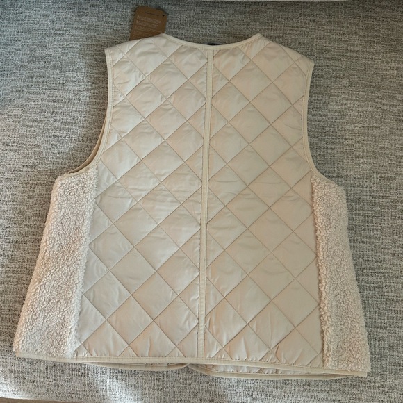 J Crew Reversible Puffer Vest with PrimaLoft - Picture 4 of 5